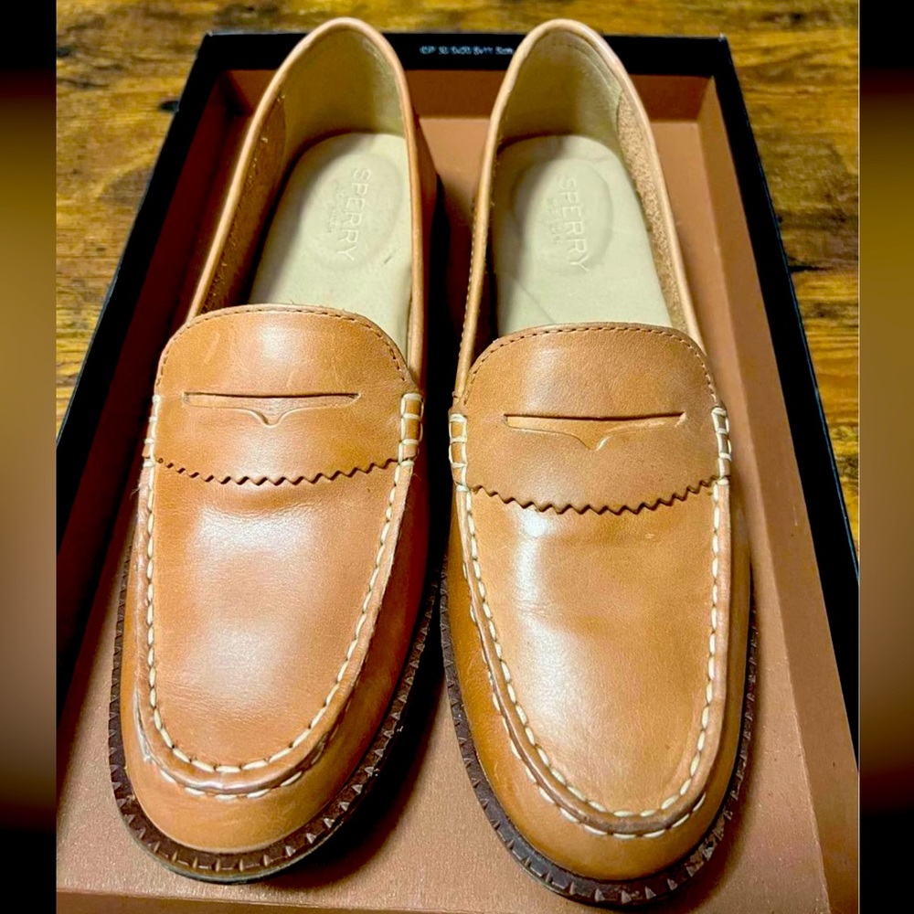 Brown/Tan Sperry Loafers/Flats Size 7.5